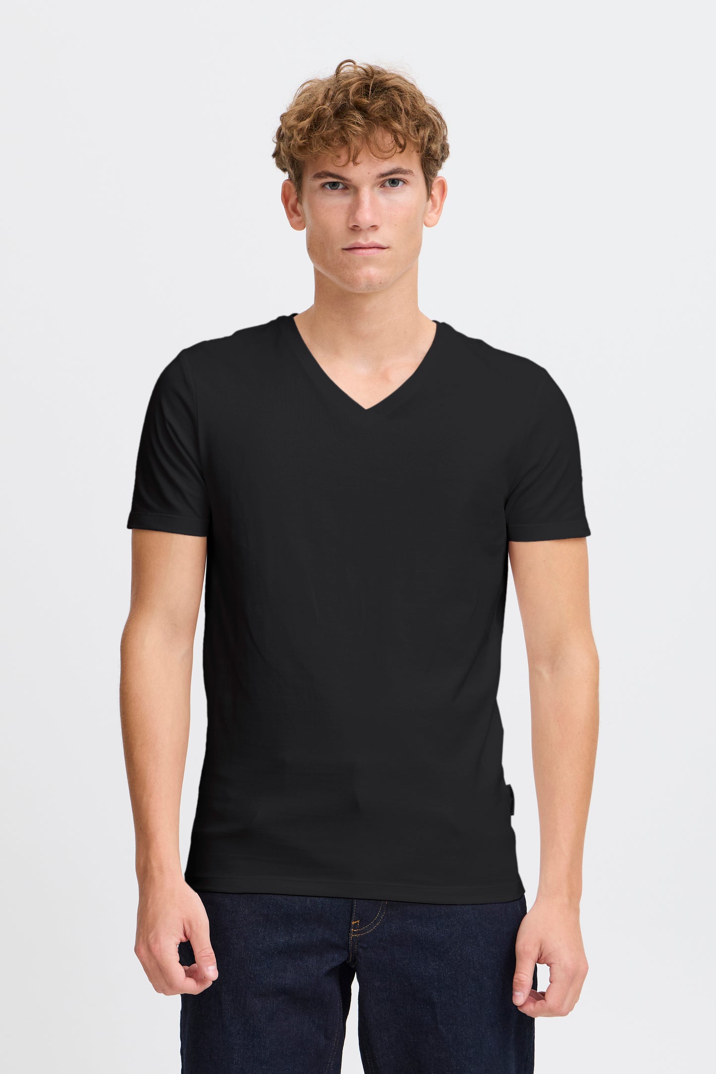 Cflincoln v neck short sleeve tee