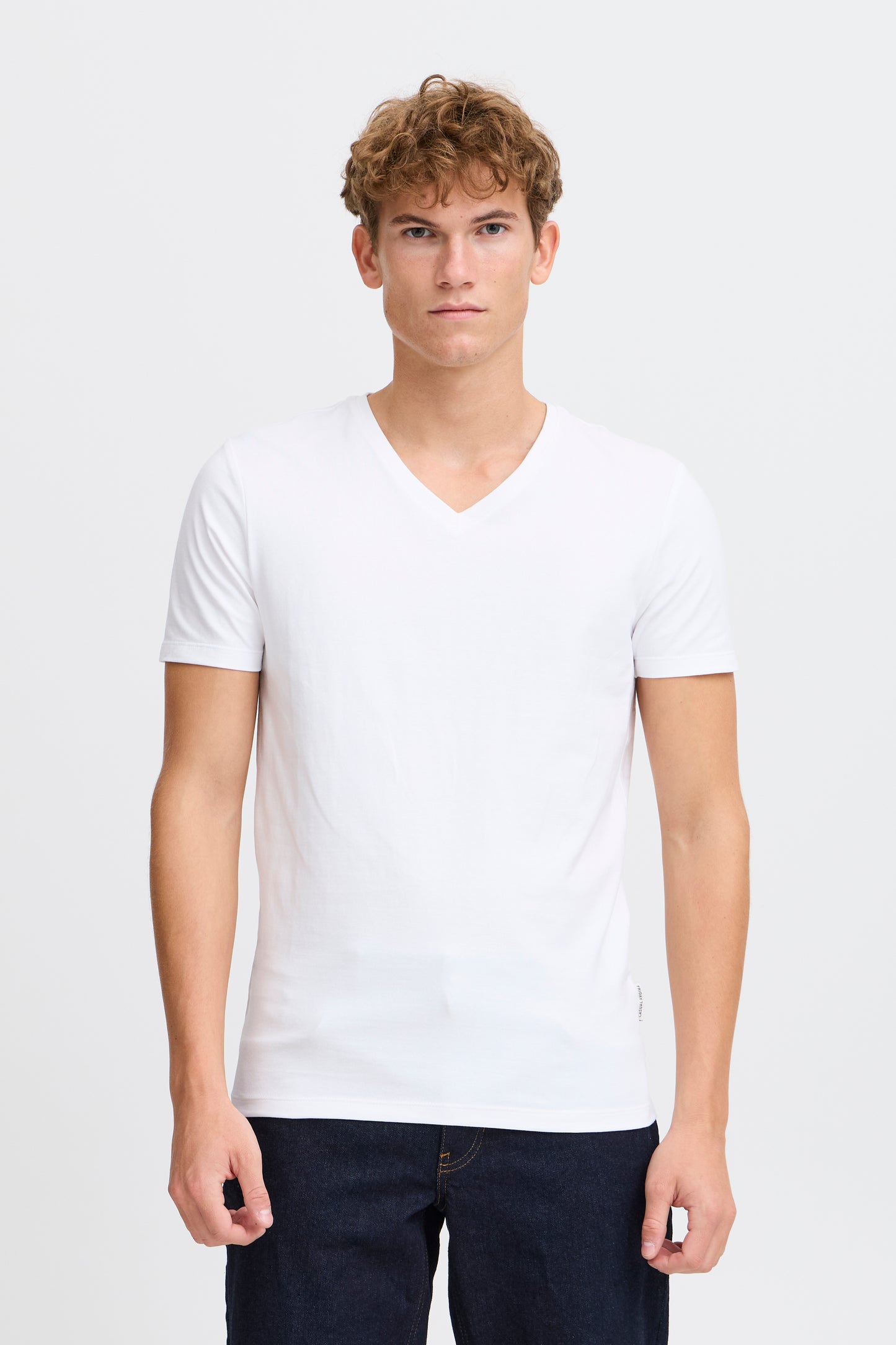 Cflincoln v neck short sleeve tee