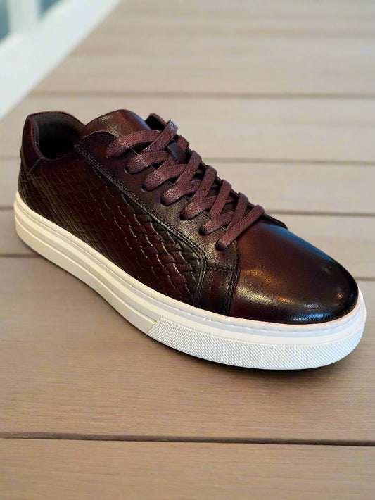 Alpha Steele burgundy lace up runner