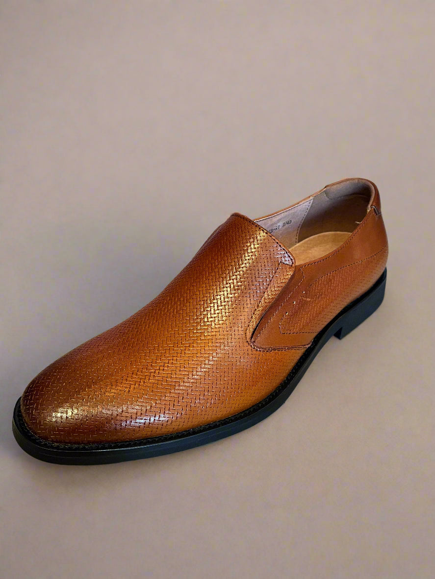 Alpha & Steele slip on shoe cognac R1